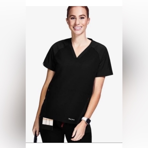 Figs x Disney Limited Edition Mickey Mouse
V-Neck Scrub Top size M Disney (LE) - Picture 1 of 14